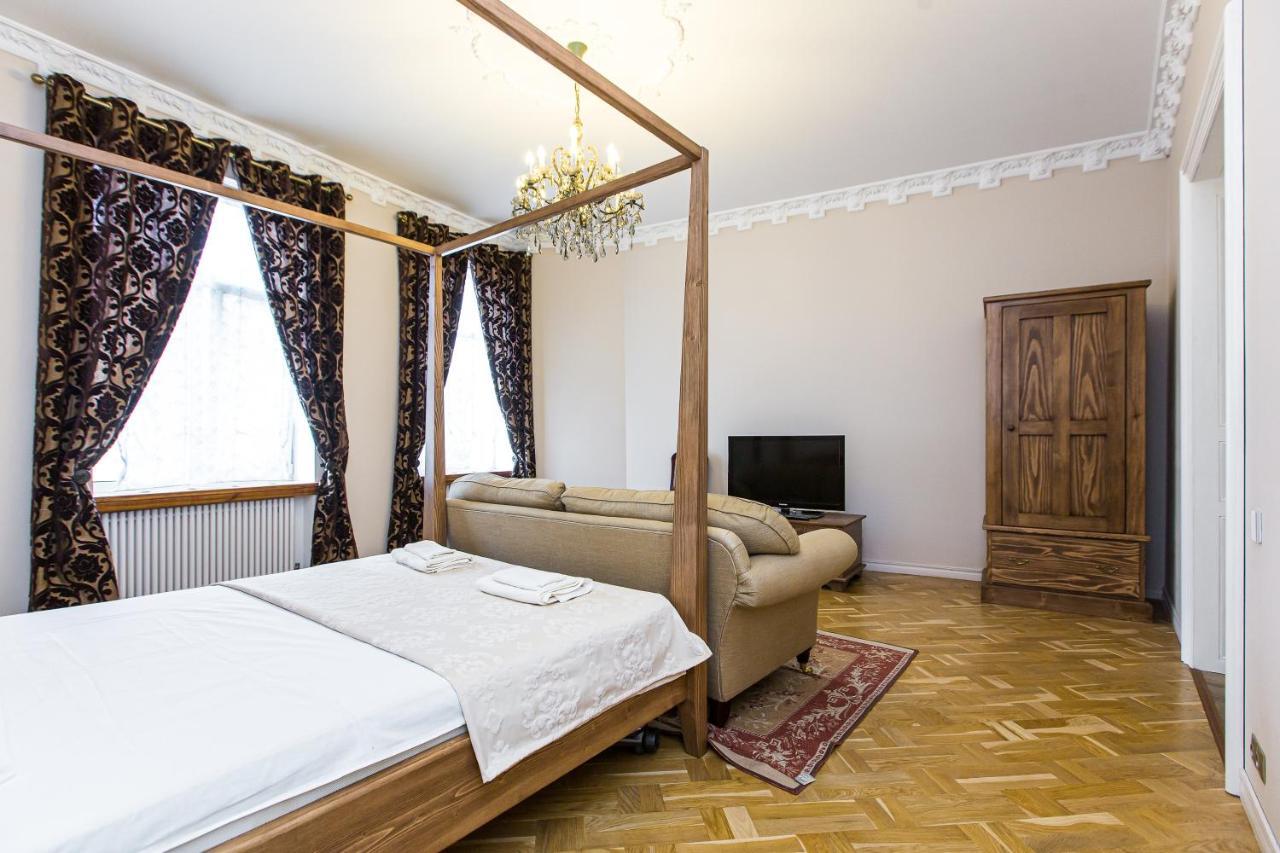 Австрійська Квартира В Центрі На Вулиці Михальчука 5 Lviv Exterior photo